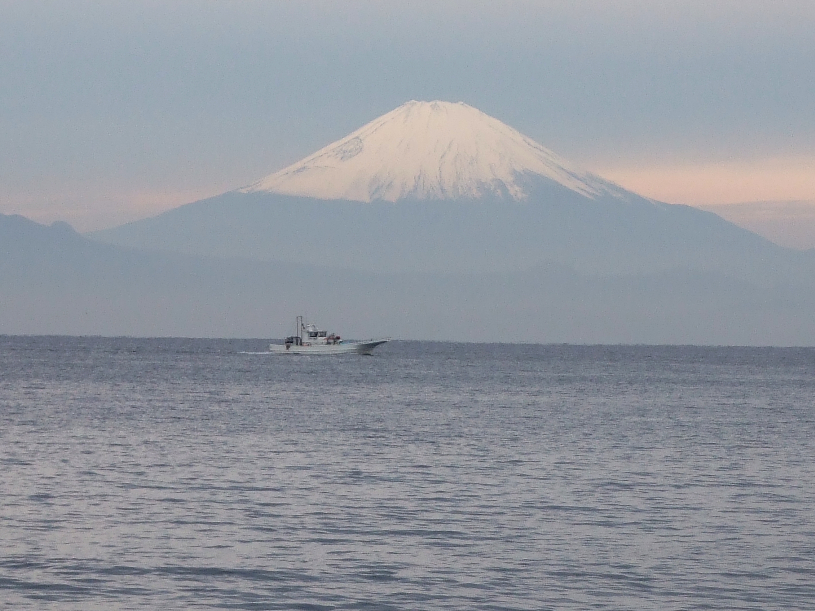 予報はずれるも